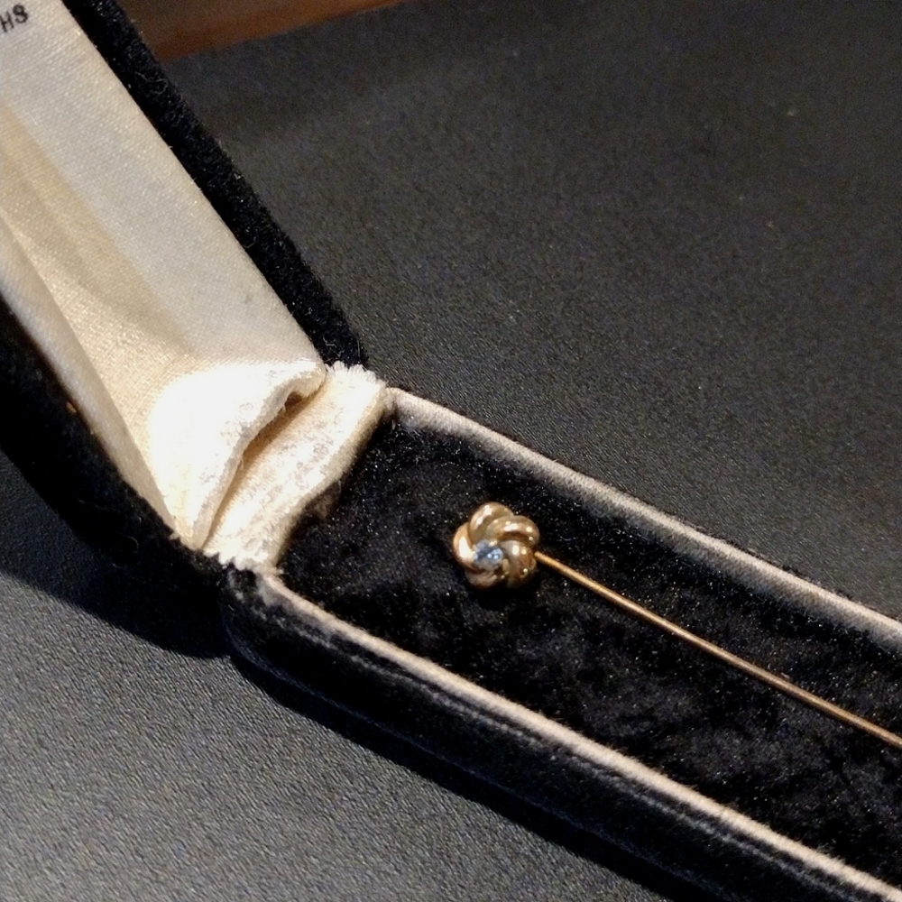 ANTIQUE Edwardian 14K Yellow Gold Natural Diamond Stick / Lapel Pin Original Box